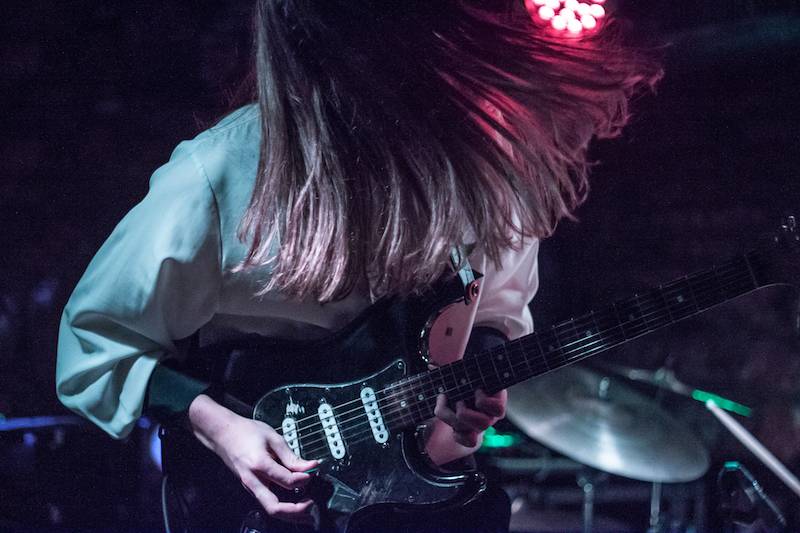 Sundara Karma a Blaenavon debutovali v Praze. Indie rockem rozduněli Chapeau Rouge