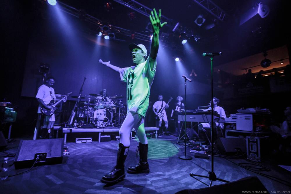 Předvánoční Monkey Business roztančili Lucerna Music Bar hned napoprvé