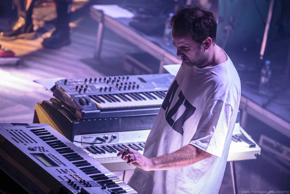 Předvánoční Monkey Business roztančili Lucerna Music Bar hned napoprvé