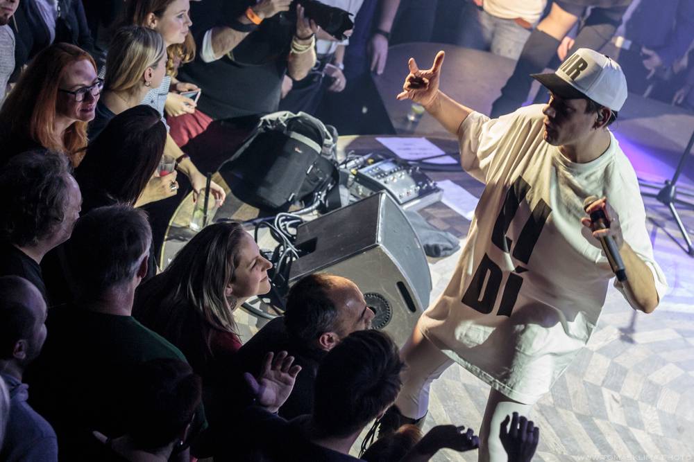 Předvánoční Monkey Business roztančili Lucerna Music Bar hned napoprvé