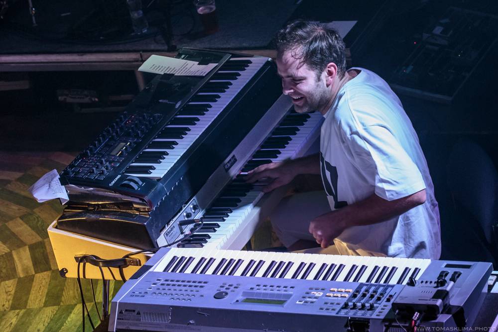 Předvánoční Monkey Business roztančili Lucerna Music Bar hned napoprvé