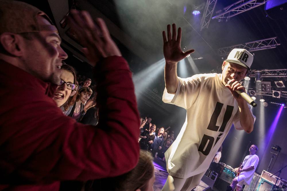 Předvánoční Monkey Business roztančili Lucerna Music Bar hned napoprvé