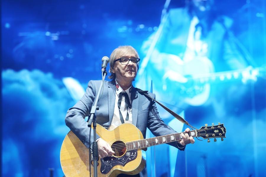 Miro Žbirka zařídil v Bratislavě předčasné Vánoce. S sebou měl Lenku Filipovou, Marthu nebo Jaroslava Svěceného