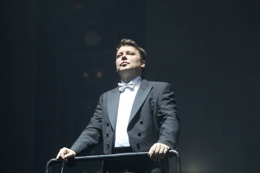 Miro Žbirka zařídil v Bratislavě předčasné Vánoce. S sebou měl Lenku Filipovou, Marthu nebo Jaroslava Svěceného