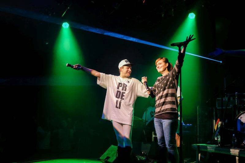 Monkey Business odehráli svou show v Lucerna Music Baru na Maximum Power