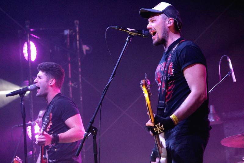 Horkýže Slíže oslavili v Malé sportovní hale 25 let, popřáli jim zakázanÝovoce i Mean Messiah