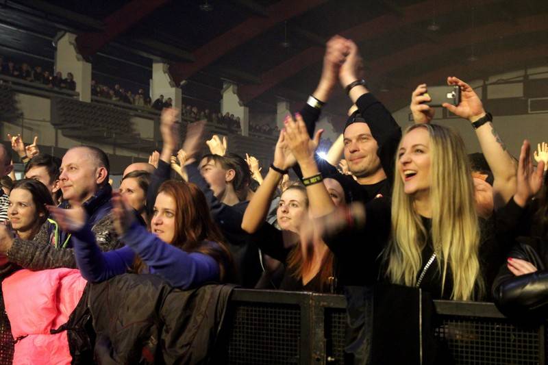 Horkýže Slíže oslavili v Malé sportovní hale 25 let, popřáli jim zakázanÝovoce i Mean Messiah