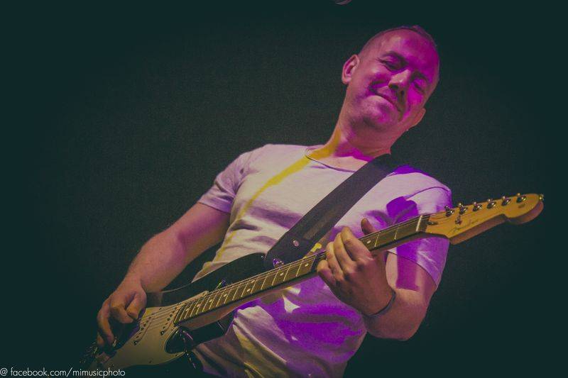 Skyline roztančili vyprodaný klub Roxy svým tradičním vánočním koncertem