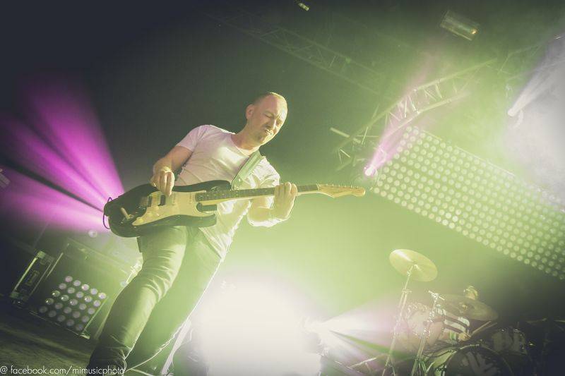 Skyline roztančili vyprodaný klub Roxy svým tradičním vánočním koncertem