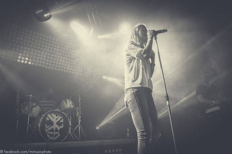 Skyline roztančili vyprodaný klub Roxy svým tradičním vánočním koncertem