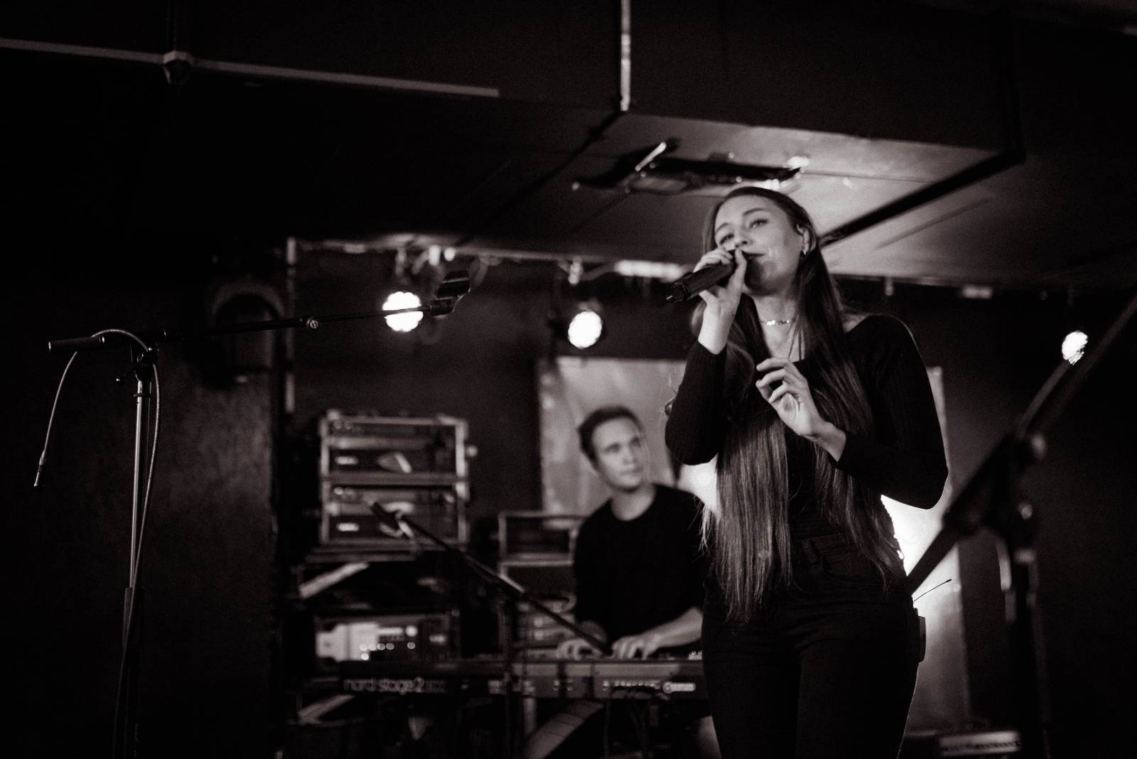 David Stypka a Bandjeez vyprodali domácí klub Stoun