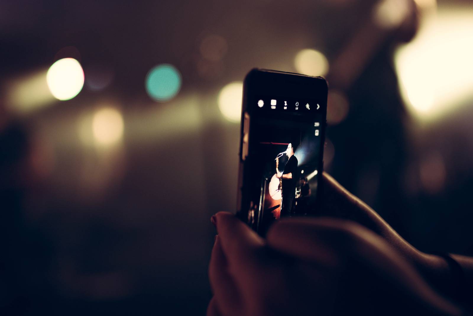 David Stypka a Bandjeez vyprodali domácí klub Stoun