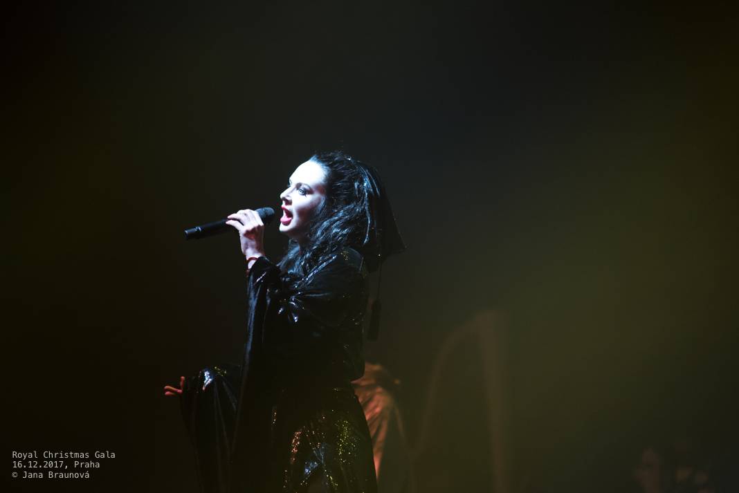 Sarah Brightman vystoupila v rámci vánočního turné s Gregorian v pražské Tipsport aréně