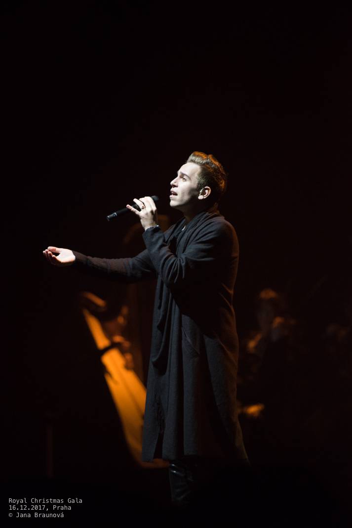 Sarah Brightman vystoupila v rámci vánočního turné s Gregorian v pražské Tipsport aréně