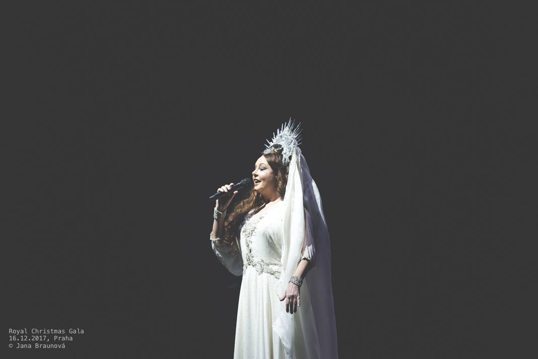 Sarah Brightman vystoupila v rámci vánočního turné s Gregorian v pražské Tipsport aréně