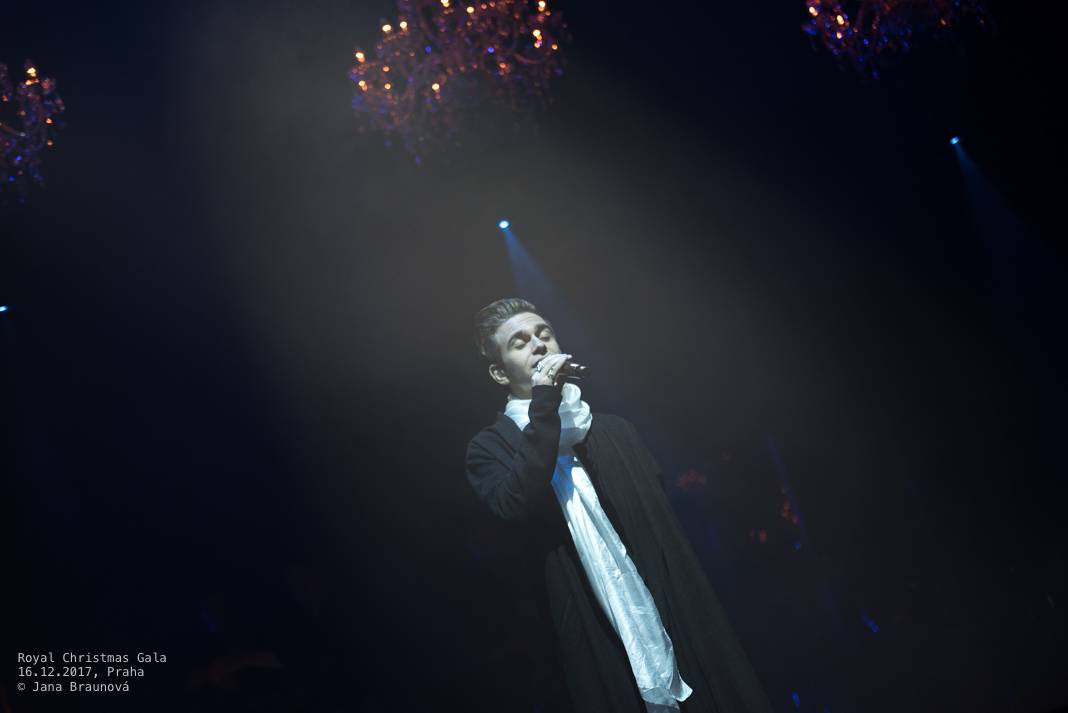 Sarah Brightman vystoupila v rámci vánočního turné s Gregorian v pražské Tipsport aréně