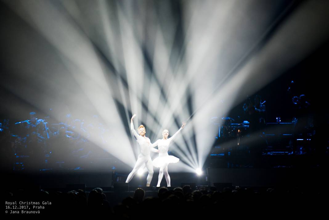 Sarah Brightman vystoupila v rámci vánočního turné s Gregorian v pražské Tipsport aréně