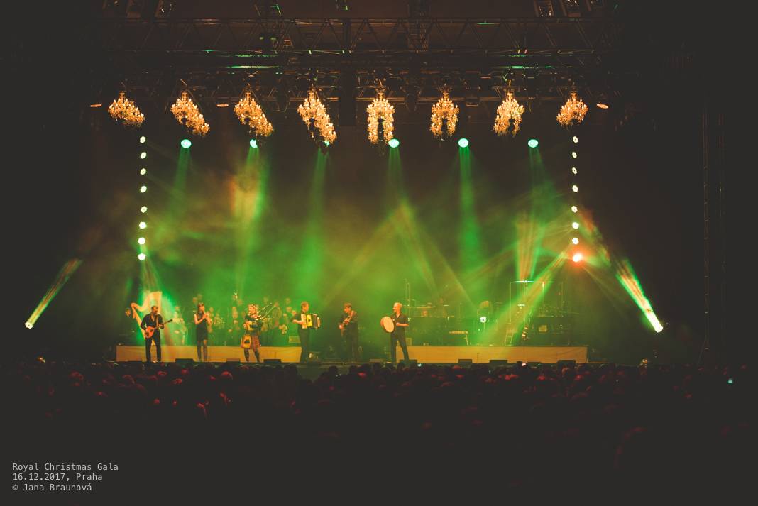 Sarah Brightman vystoupila v rámci vánočního turné s Gregorian v pražské Tipsport aréně