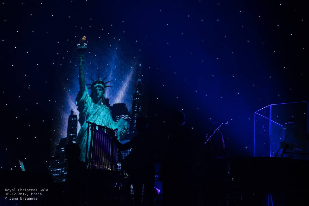 Sarah Brightman vystoupila v rámci vánočního turné s Gregorian v pražské Tipsport aréně