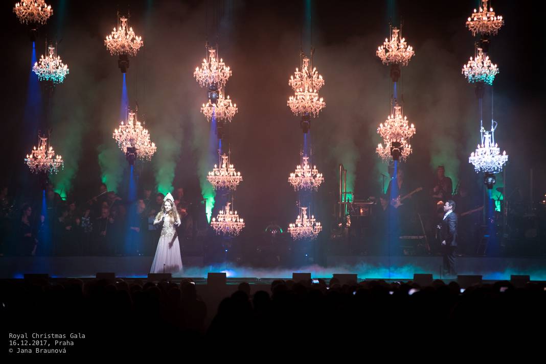 Sarah Brightman vystoupila v rámci vánočního turné s Gregorian v pražské Tipsport aréně