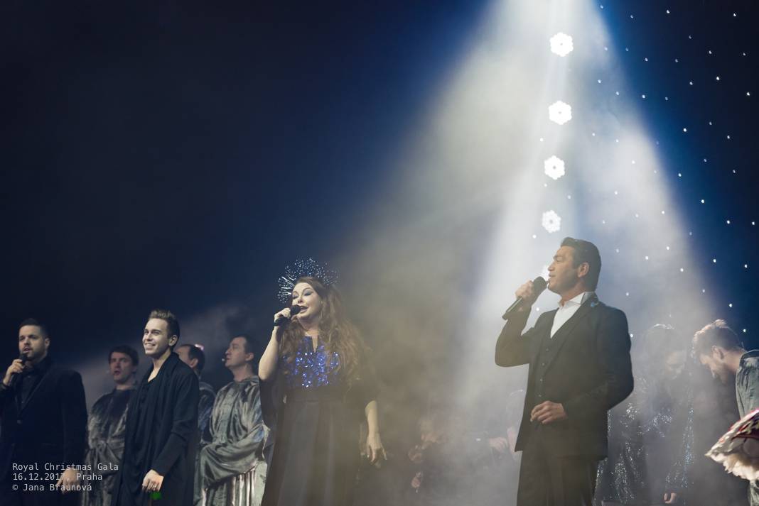 Sarah Brightman vystoupila v rámci vánočního turné s Gregorian v pražské Tipsport aréně