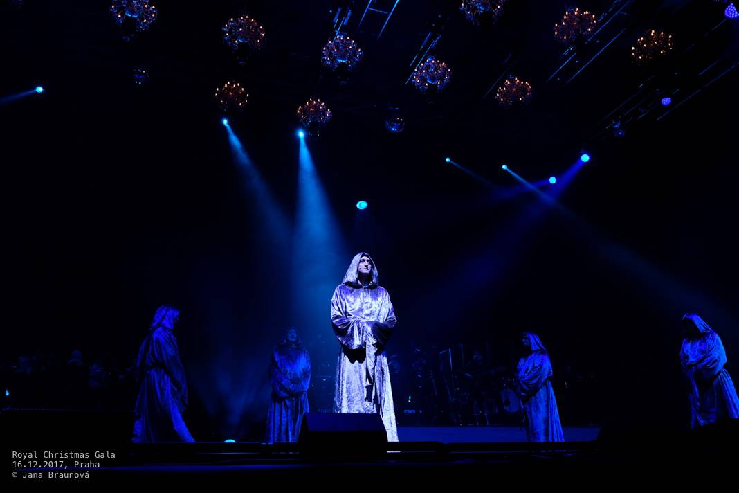 Sarah Brightman vystoupila v rámci vánočního turné s Gregorian v pražské Tipsport aréně