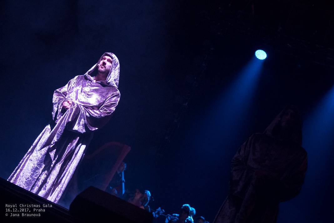 Sarah Brightman vystoupila v rámci vánočního turné s Gregorian v pražské Tipsport aréně