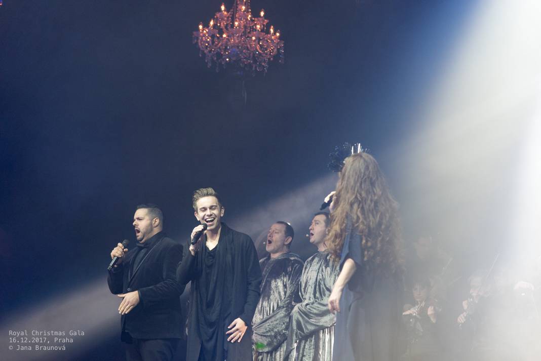 Sarah Brightman vystoupila v rámci vánočního turné s Gregorian v pražské Tipsport aréně