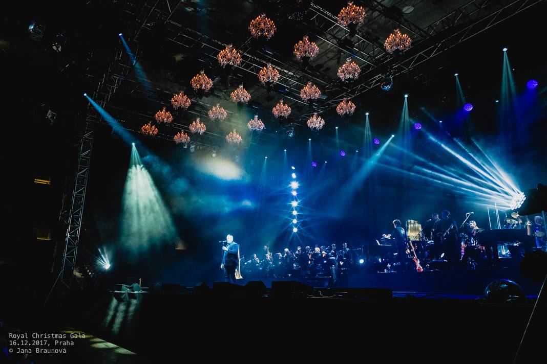 Sarah Brightman vystoupila v rámci vánočního turné s Gregorian v pražské Tipsport aréně