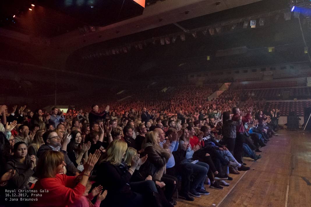 Sarah Brightman vystoupila v rámci vánočního turné s Gregorian v pražské Tipsport aréně
