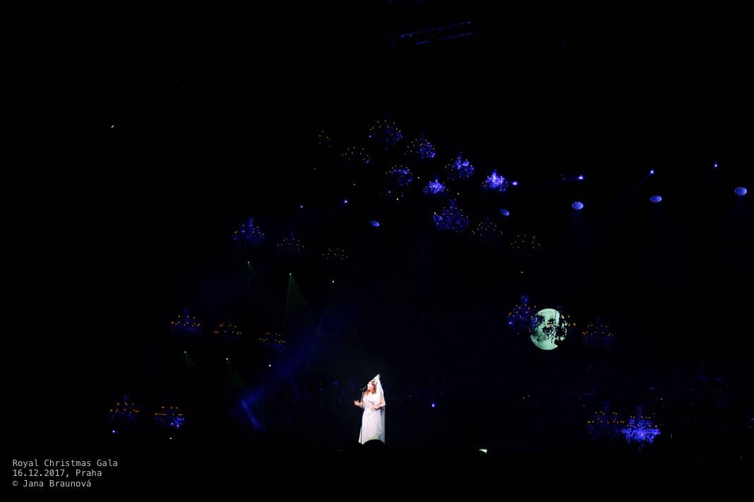 Sarah Brightman vystoupila v rámci vánočního turné s Gregorian v pražské Tipsport aréně