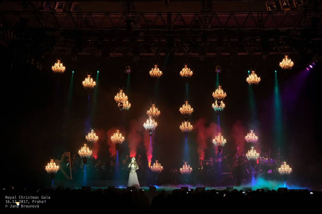 Sarah Brightman vystoupila v rámci vánočního turné s Gregorian v pražské Tipsport aréně