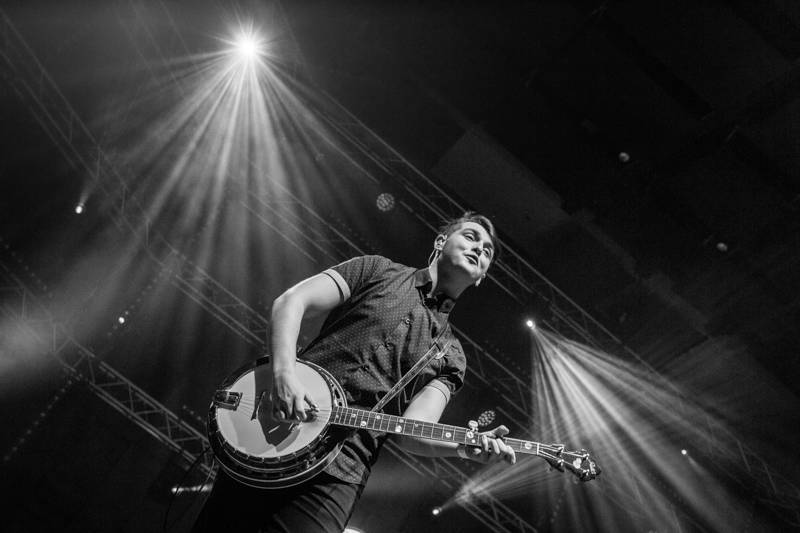 Jelen,  Kateřina Marie Tichá a Debbi, to je záruka zábavy a skvělé hudby. Potvrdilo se to ve Foru Karlín