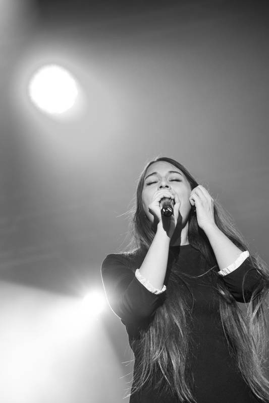 Jelen,  Kateřina Marie Tichá a Debbi, to je záruka zábavy a skvělé hudby. Potvrdilo se to ve Foru Karlín