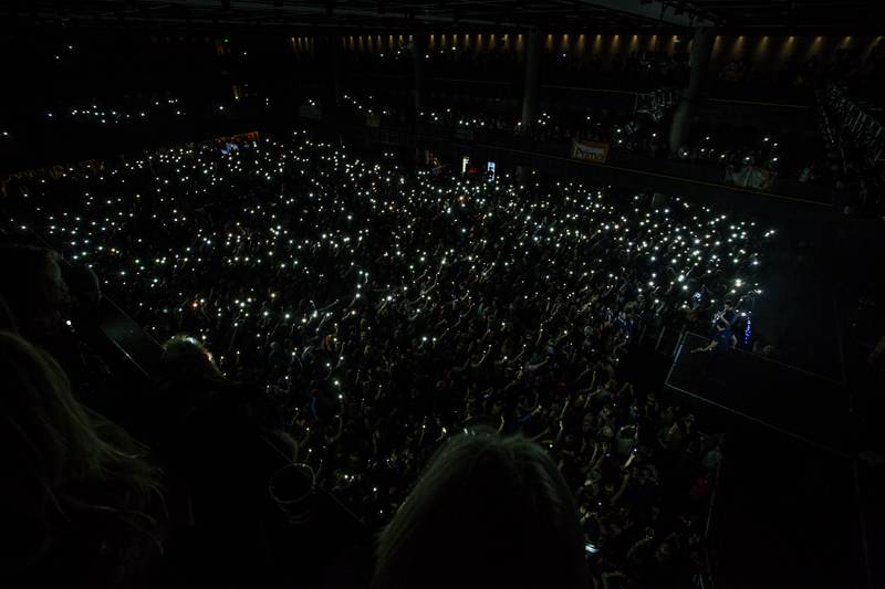 Jelen,  Kateřina Marie Tichá a Debbi, to je záruka zábavy a skvělé hudby. Potvrdilo se to ve Foru Karlín