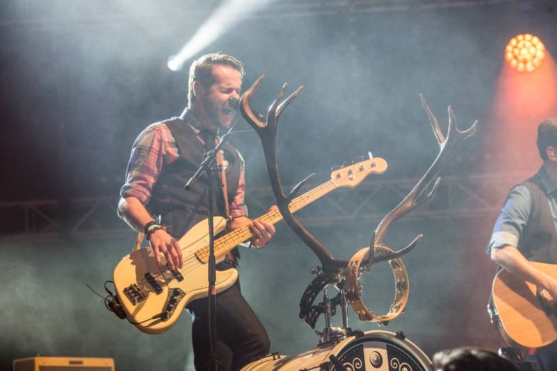 Jelen,  Kateřina Marie Tichá a Debbi, to je záruka zábavy a skvělé hudby. Potvrdilo se to ve Foru Karlín