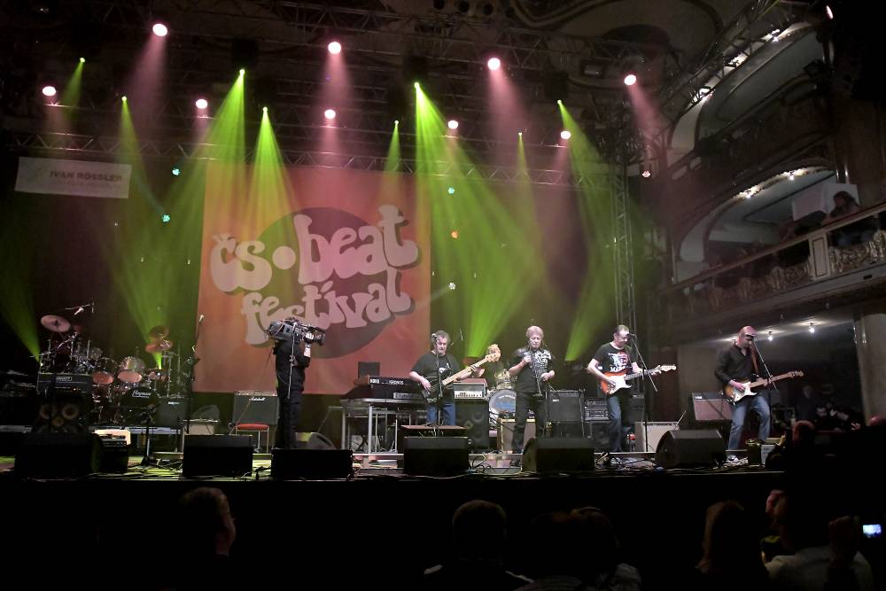 Na Československém beat-festivalu v Lucerně vypískali Václava Klause