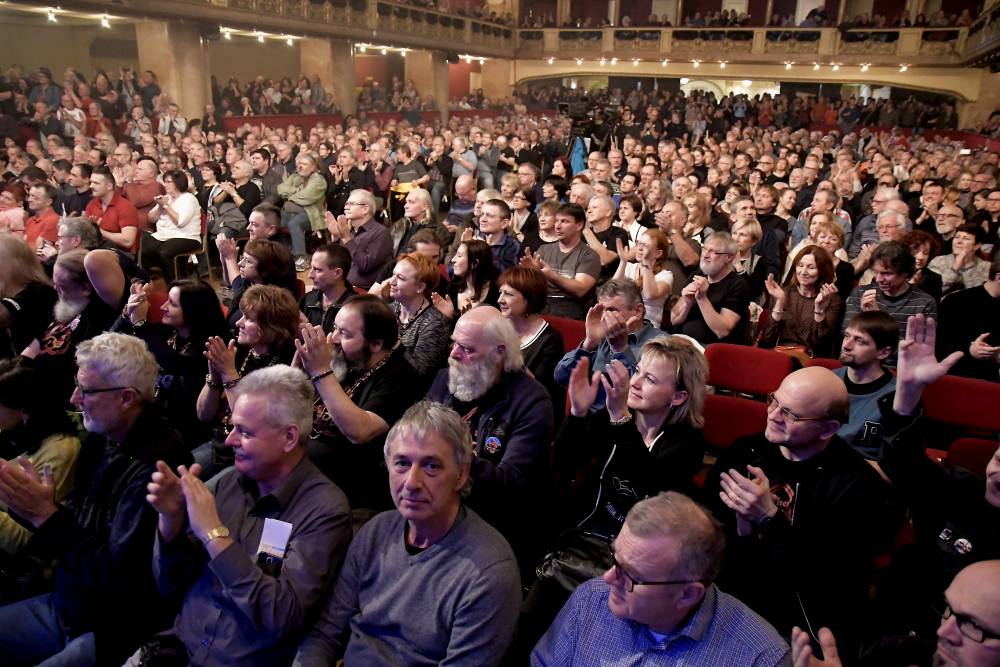 Na Československém beat-festivalu v Lucerně vypískali Václava Klause
