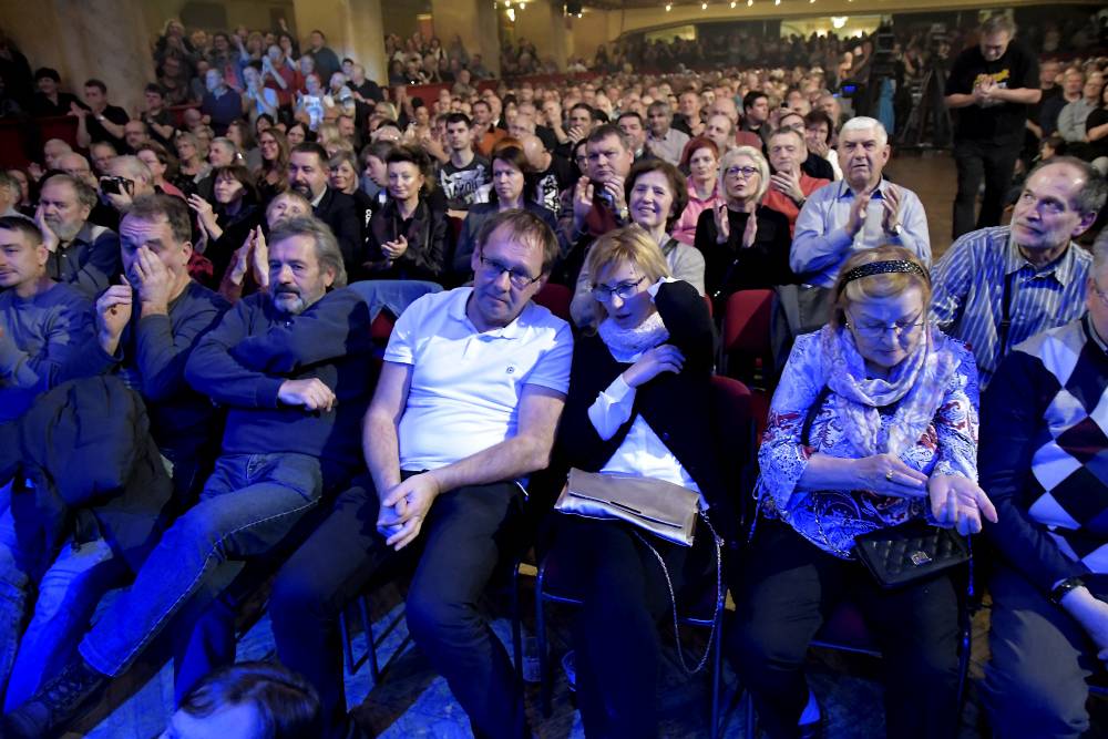 Na Československém beat-festivalu v Lucerně vypískali Václava Klause