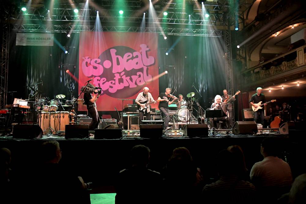 Na Československém beat-festivalu v Lucerně vypískali Václava Klause