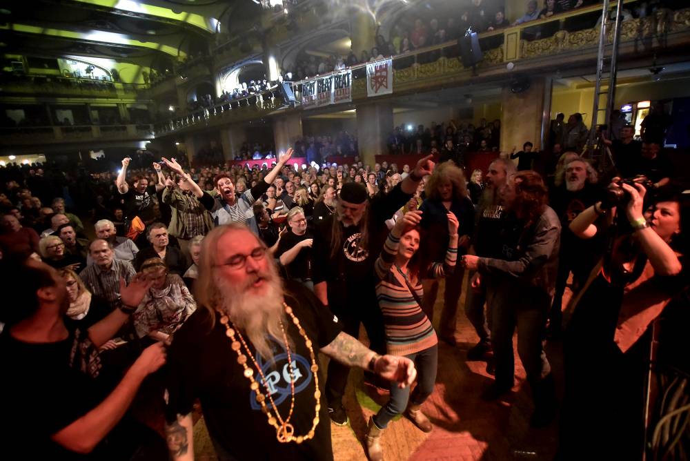 Na Československém beat-festivalu v Lucerně vypískali Václava Klause