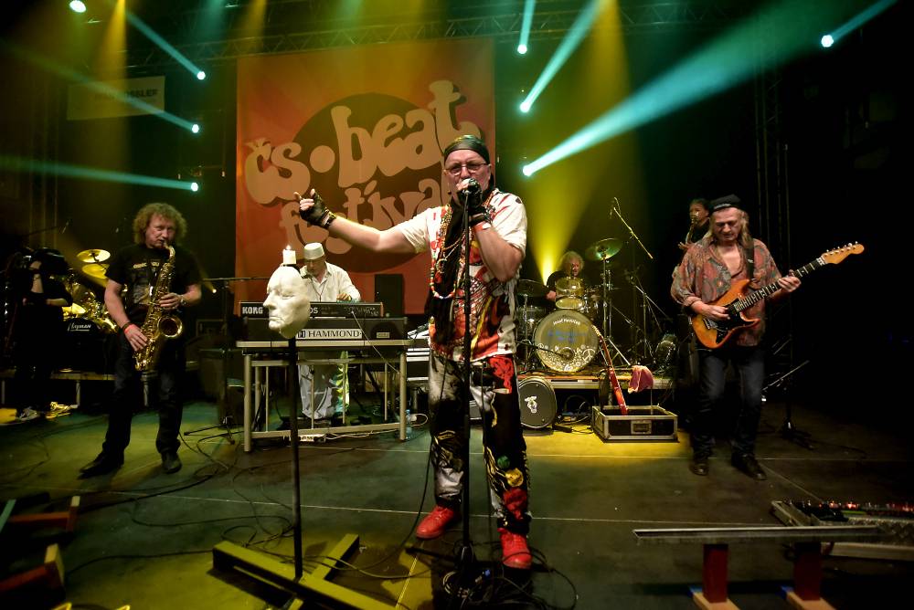 Na Československém beat-festivalu v Lucerně vypískali Václava Klause