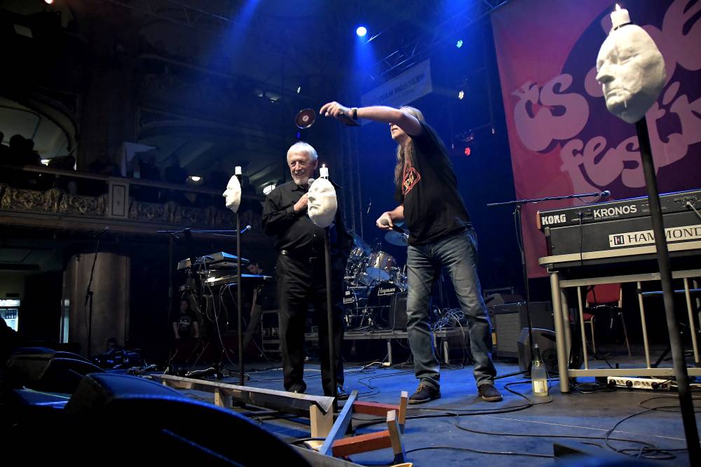 Na Československém beat-festivalu v Lucerně vypískali Václava Klause