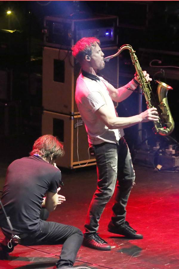 Chinaski na posledním koncertu ve staré sestavě rozdali brněnské onkologii milion. Zazpívala také Ewa Farna