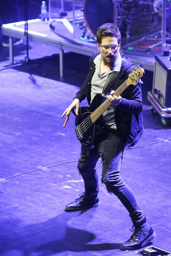 Chinaski na posledním koncertu ve staré sestavě rozdali brněnské onkologii milion. Zazpívala také Ewa Farna