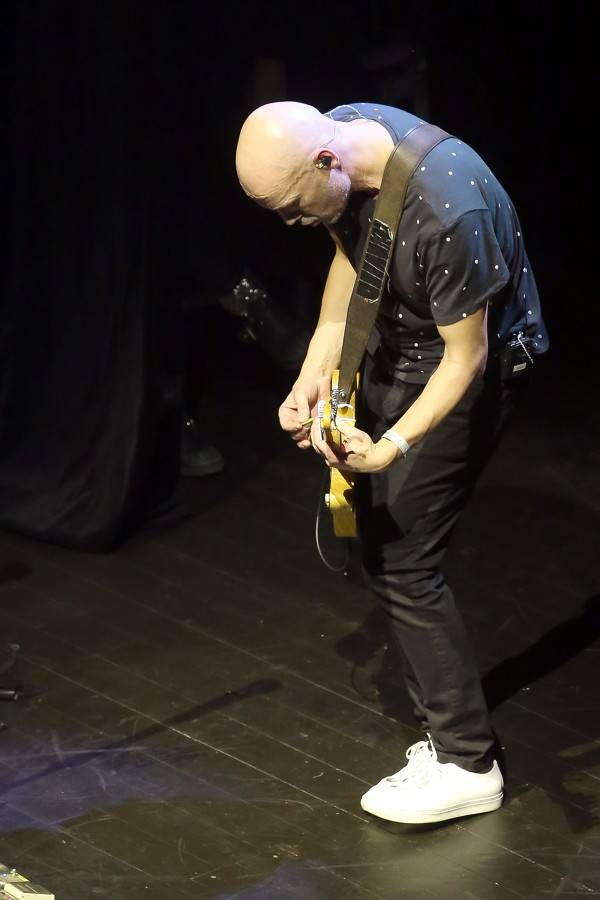 Chinaski na posledním koncertu ve staré sestavě rozdali brněnské onkologii milion. Zazpívala také Ewa Farna