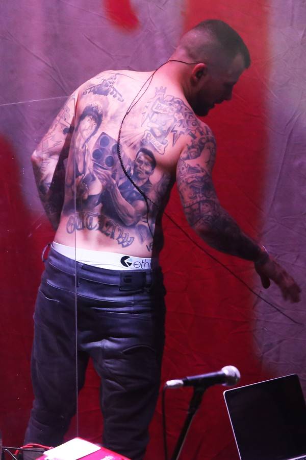 Chinaski na posledním koncertu ve staré sestavě rozdali brněnské onkologii milion. Zazpívala také Ewa Farna