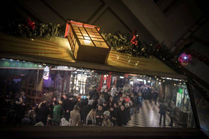 Vypsaná Fixa dobyla velkou Lucernu, fanoušky potěšila i čtením