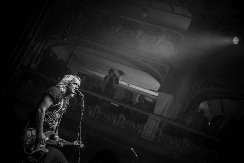 Vypsaná Fixa dobyla velkou Lucernu, fanoušky potěšila i čtením