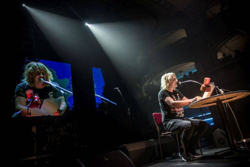 Vypsaná Fixa dobyla velkou Lucernu, fanoušky potěšila i čtením